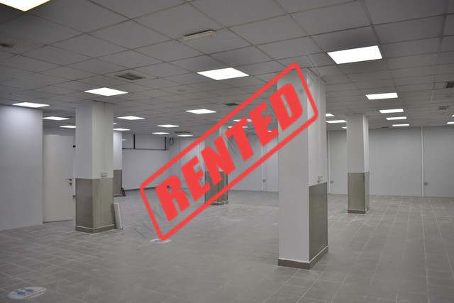 Store for rent in Zhan DArk Boulevard in Tirana, Albania